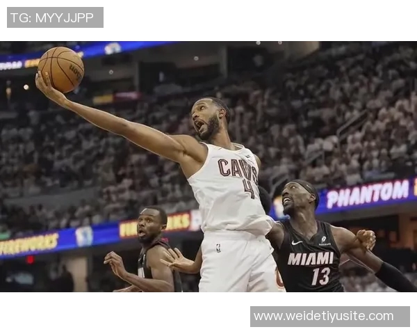 莫布里全能表现助球队获胜13投7中砍下22分12篮板4助攻4盖帽正负值高达18